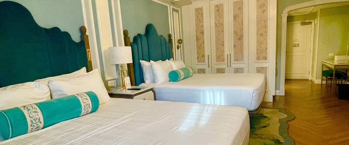 homepage-slides_0006_IMG_9303-min